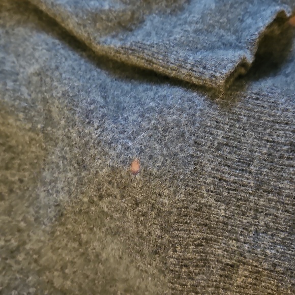 Gray Cashmere Sweater - Picture 5 of 5